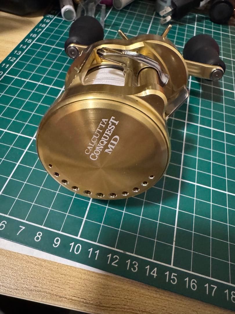 【美品】SHIMANO、Calcutta Conquest MD 400X