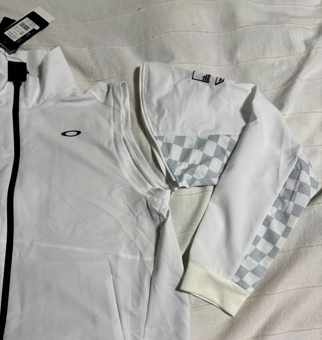 ●新品タグ付●OAKLEY●撥水　長袖•ベスト2WAY● XL