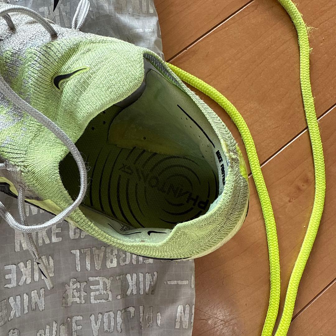 NikeファントムGX2エリートAG