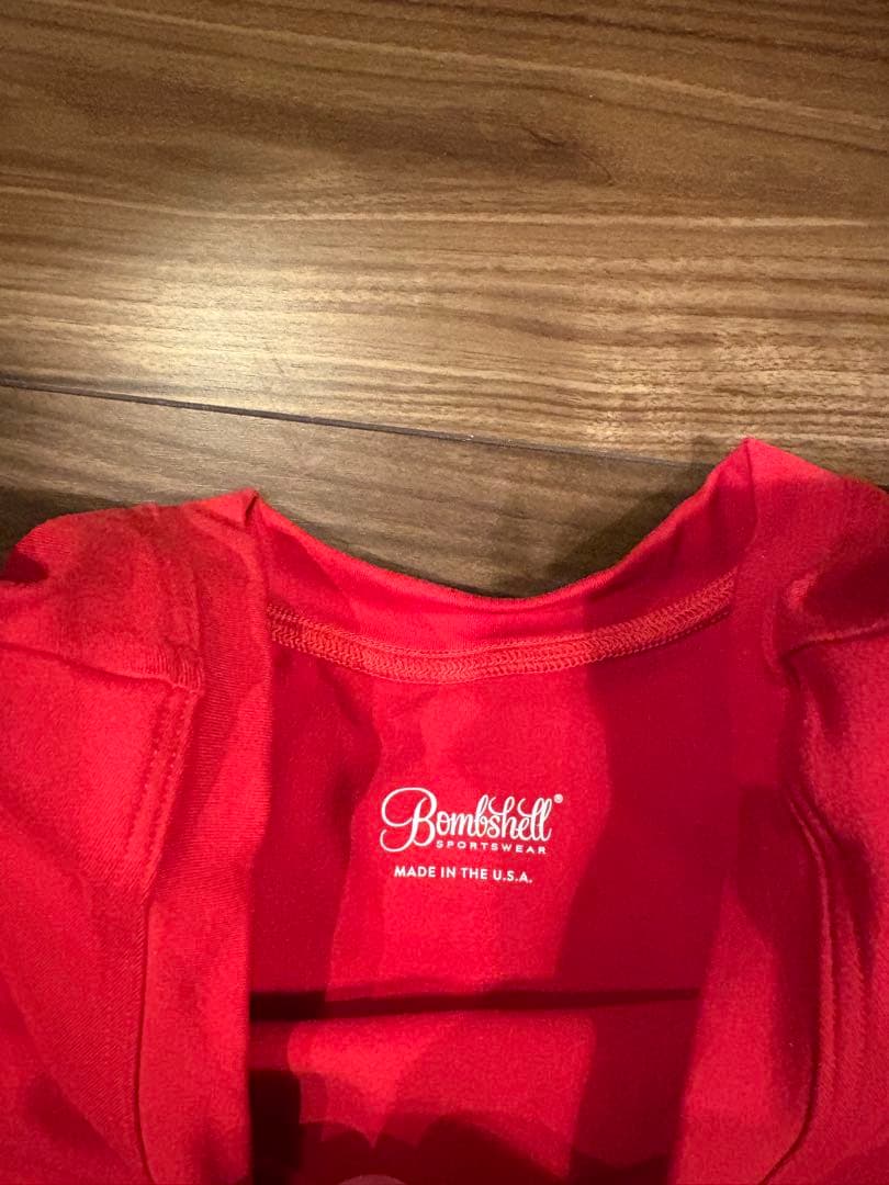 BOMBSHELL SPORTSWEARヨガウェアセット レッド(XS)