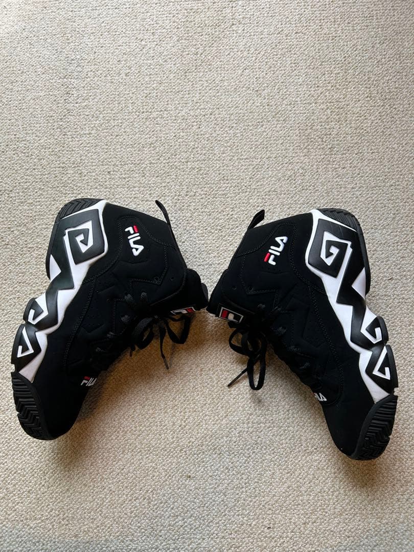 とんくん様、専用ページ　FILA 黒 ハイカット28センチ