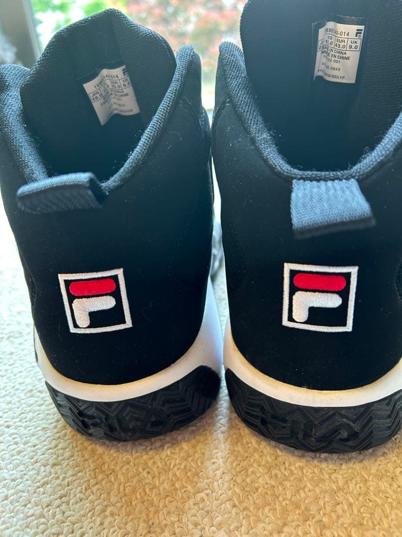 とんくん様、専用ページ　FILA 黒 ハイカット28センチ