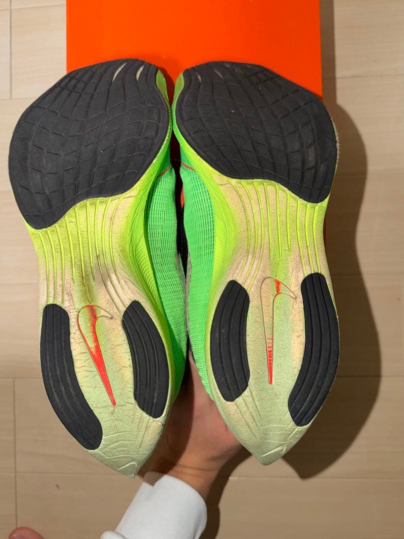 NIKE ヴェイパーフライ2 25.5cm
