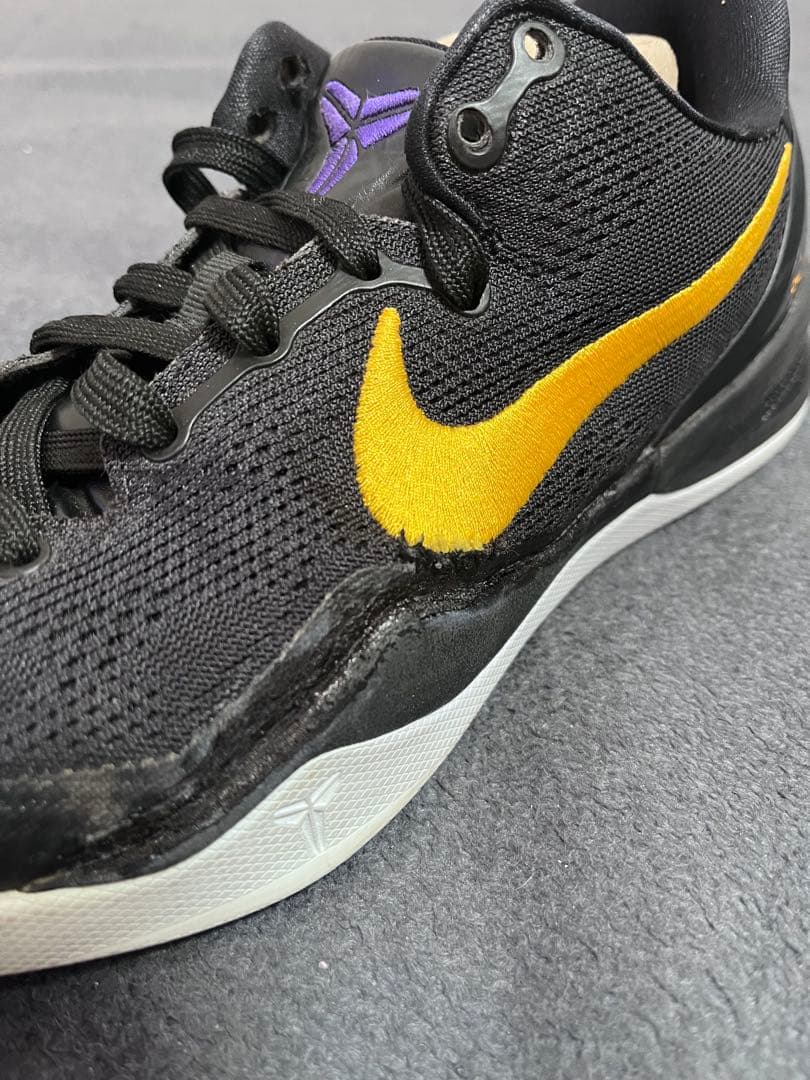 『コービー8プロトロ』（NIKE） ブラック アンド ユニバーシティゴールド