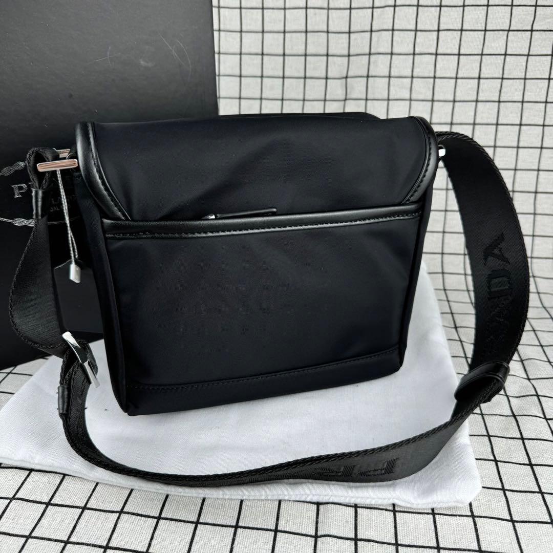 PRADA プラダ Re-Nylon xサフィアーノレザー ショルダーバッグ