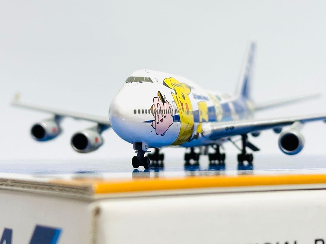 全日空商事 1/200 B747-400 ポケモンジェットNH40008