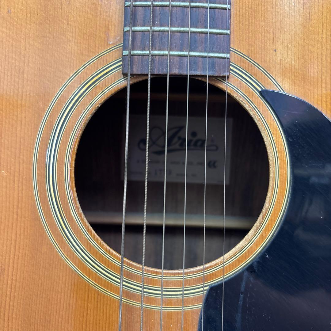 アコースティックギター　　Aria ギター
