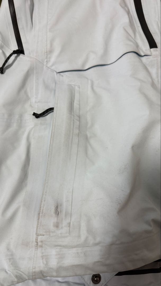 中古　22-23BURTON[ak] 3L HOVERJKT+ Freebird