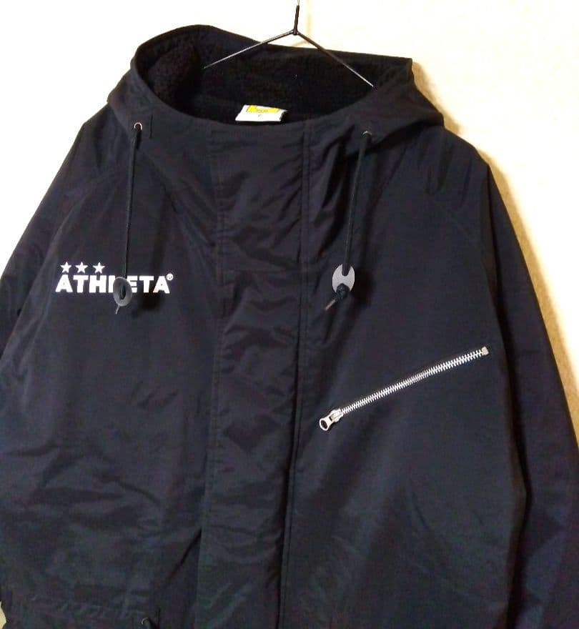 ATHLETA　ベンチコート　黒　アウター　アスレタ　美品　コート サッカー