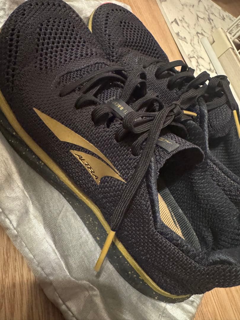 B*O様 ALTRA ESCALANTE RACER 2 TOKYOメンズ 26