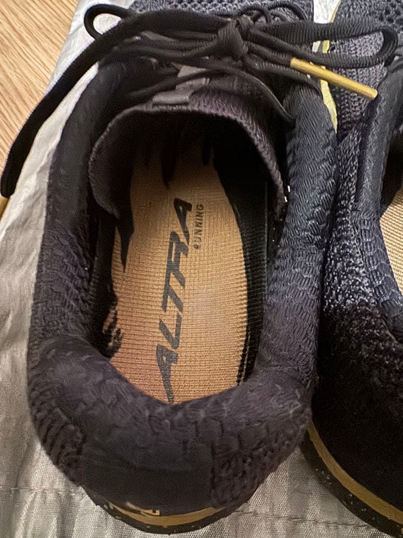 B*O様 ALTRA ESCALANTE RACER 2 TOKYOメンズ 26