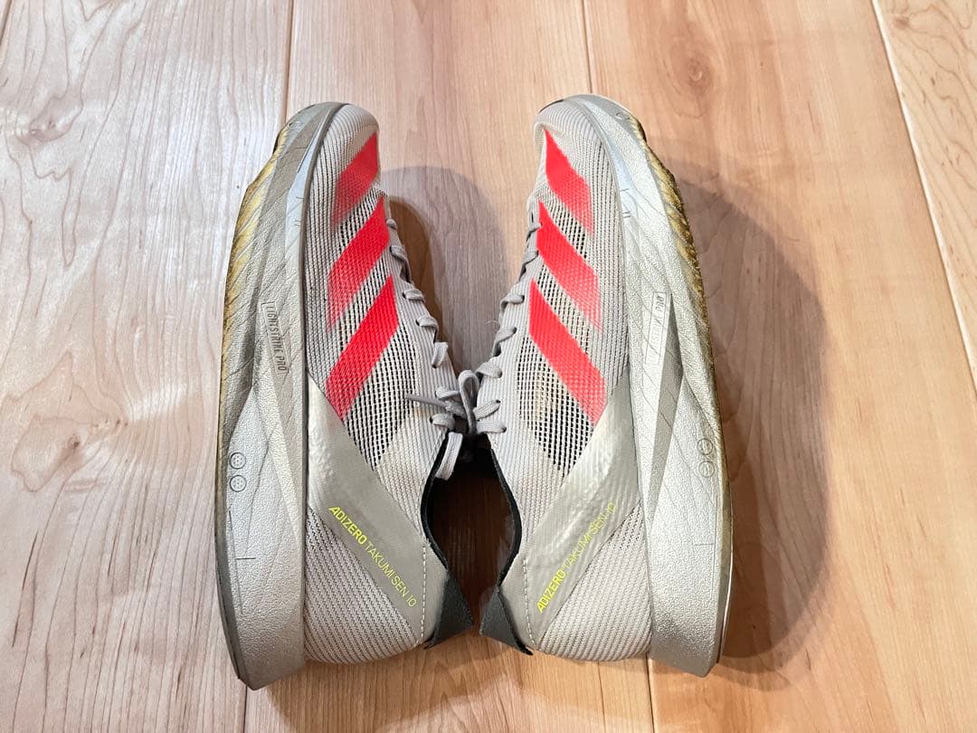 【当日または翌日発送】アディダスadizero タクミセン10 25.0cm