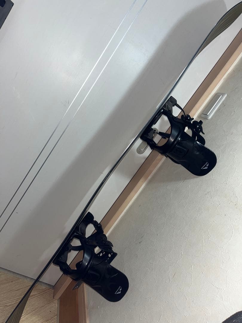 展示品！最強グラトリカービングボード！FLUX TWR 154cm 新品バイン