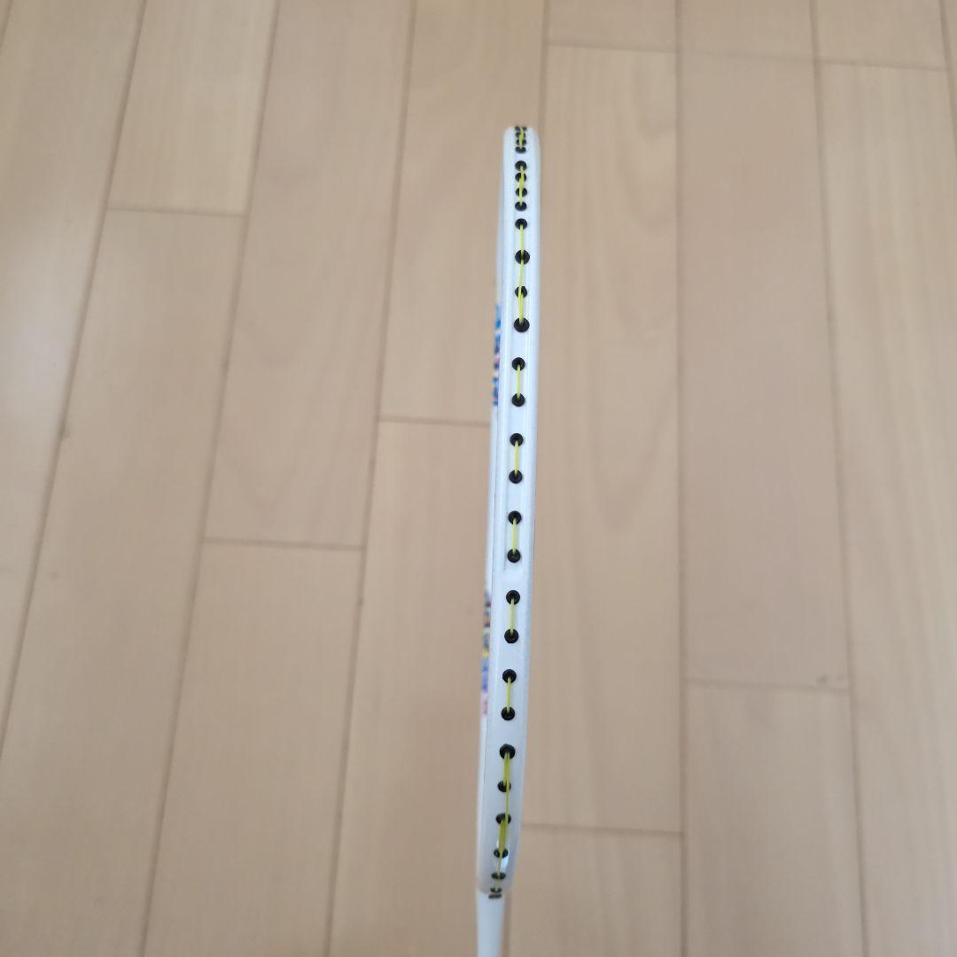 ASTROX 33 バドミントンラケット ホワイト