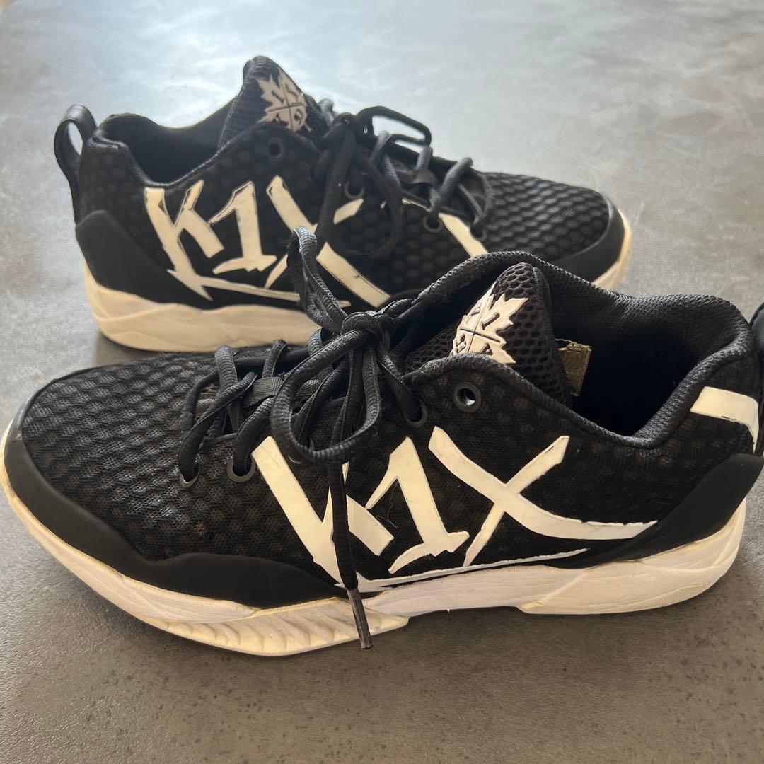 【k1x】ブラックメッシュバスケットボールシューズ