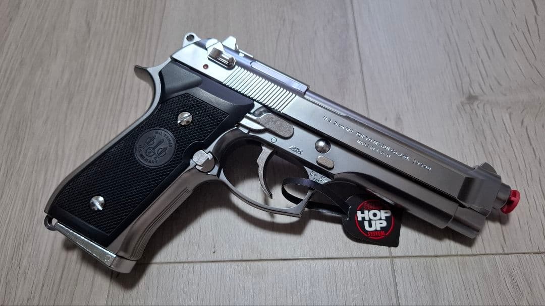 極上美品　東京マルイ　M92F　クロームメッキモデル　IONX仕様　ガスガン
