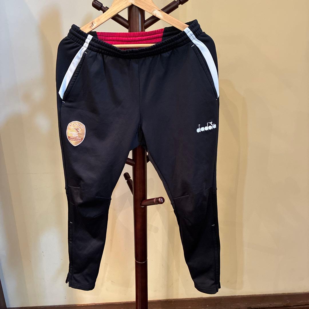 diadora ジャージ Mサイズ 赤/黒　上下セット