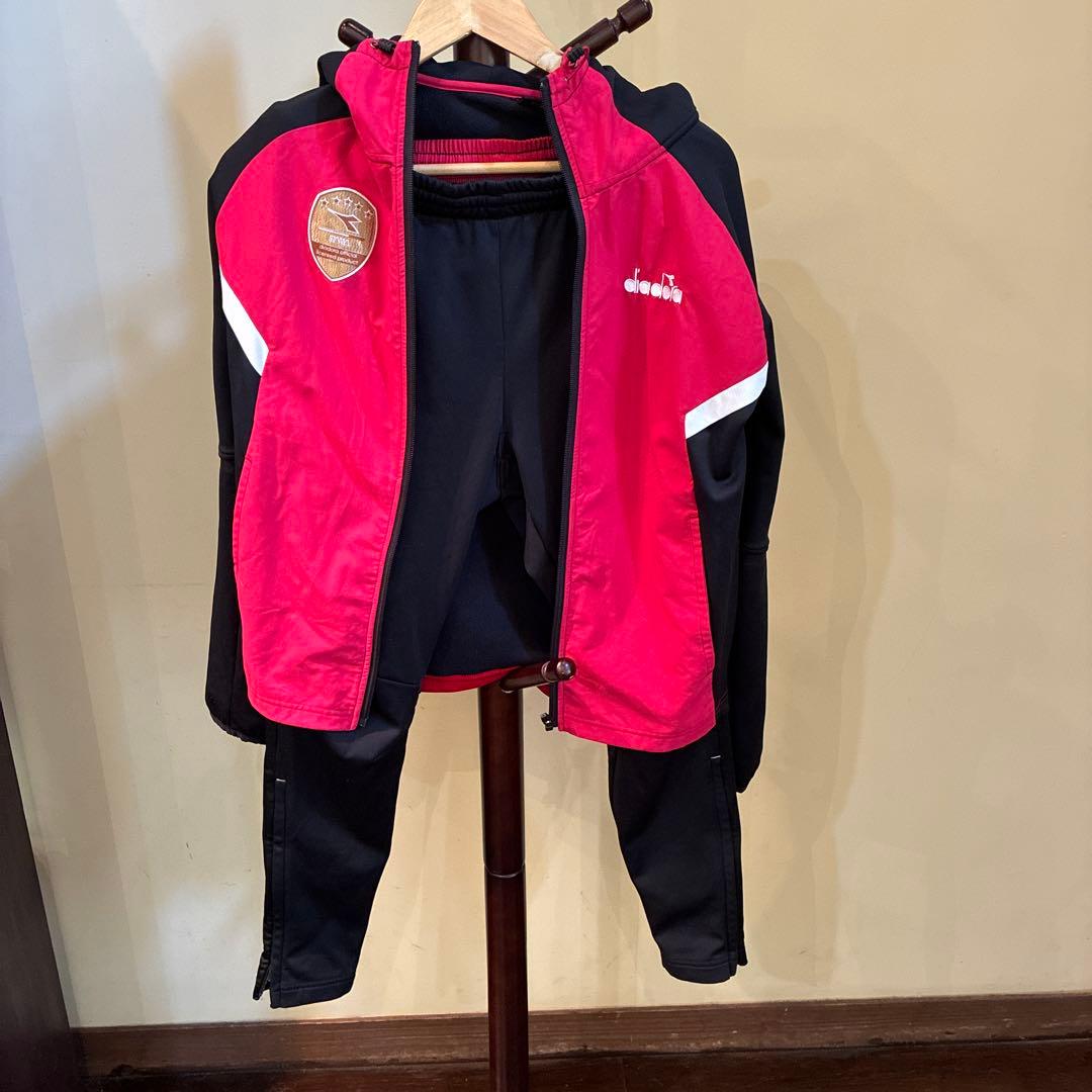 diadora ジャージ Mサイズ 赤/黒　上下セット