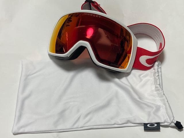 半額以下 OAKLEY Flight Tracker S 7106-32
