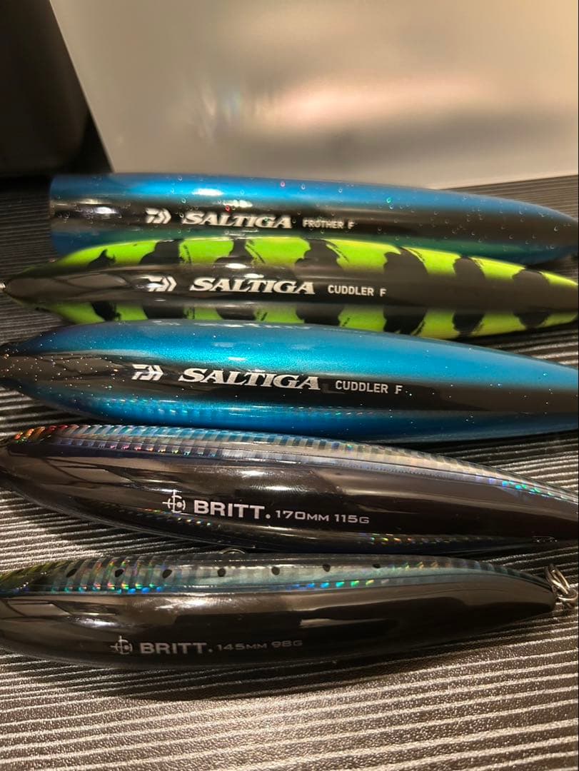 マグロルアーセット