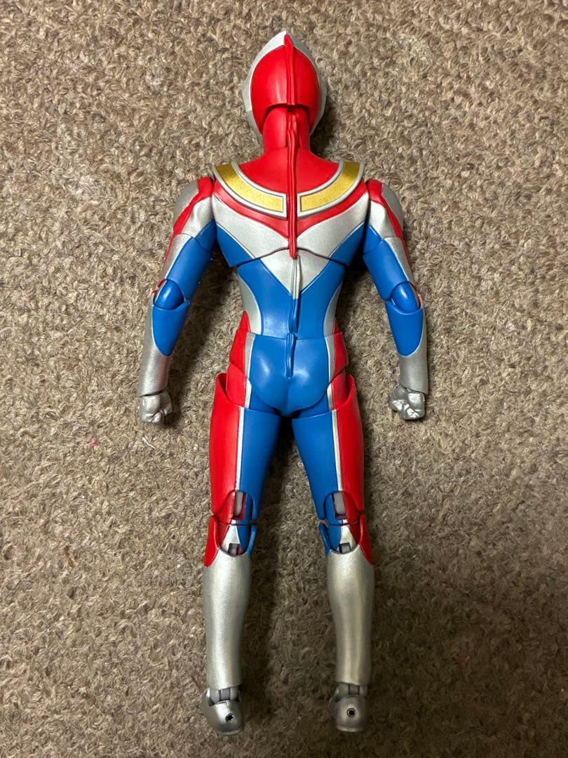 真骨彫製法 S.H.Figuarts. ウルトラマンダイナ