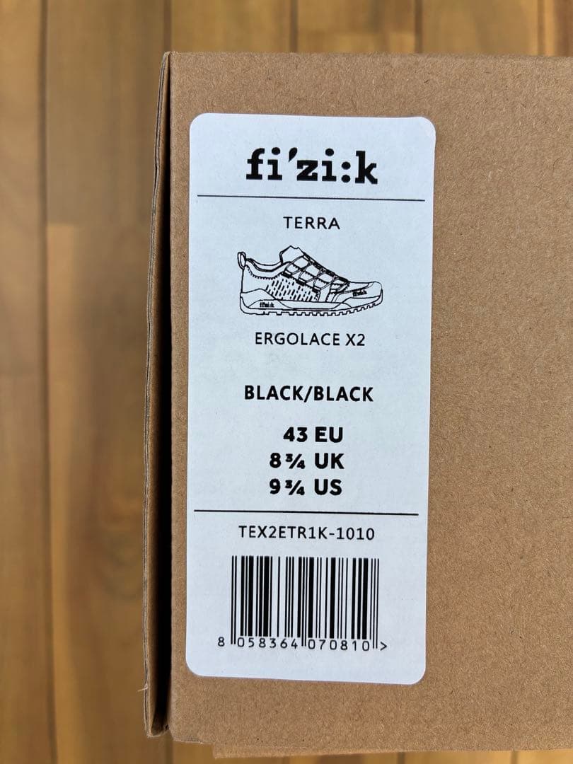 新品未使用　fizik terra ergolace x2 フィジーク　43