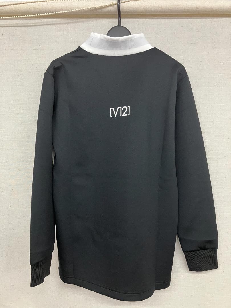 V12 ヴィトゥエルブ モックネック 新品　 Lサイズ