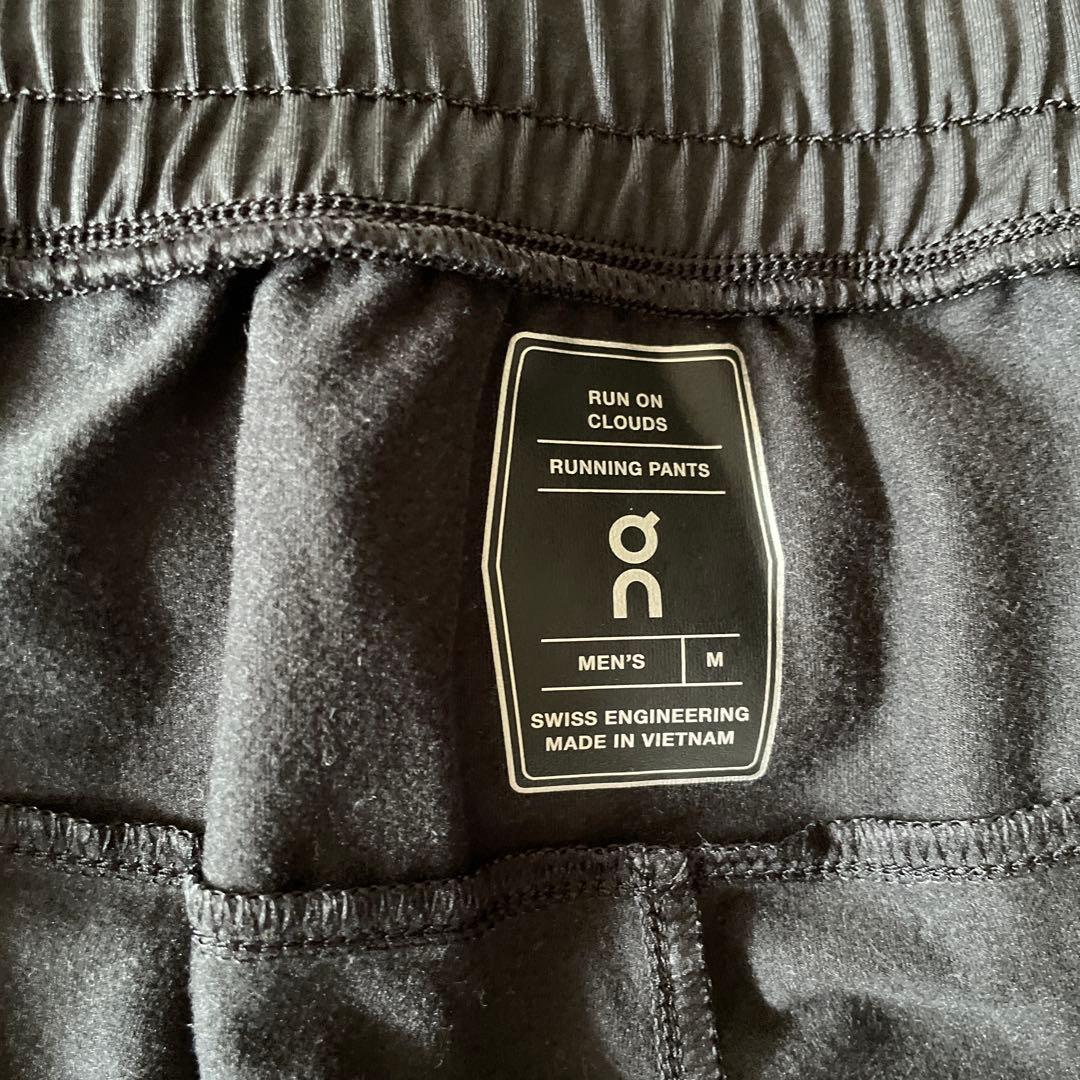 on ブラックパンツ ファスナー付き
