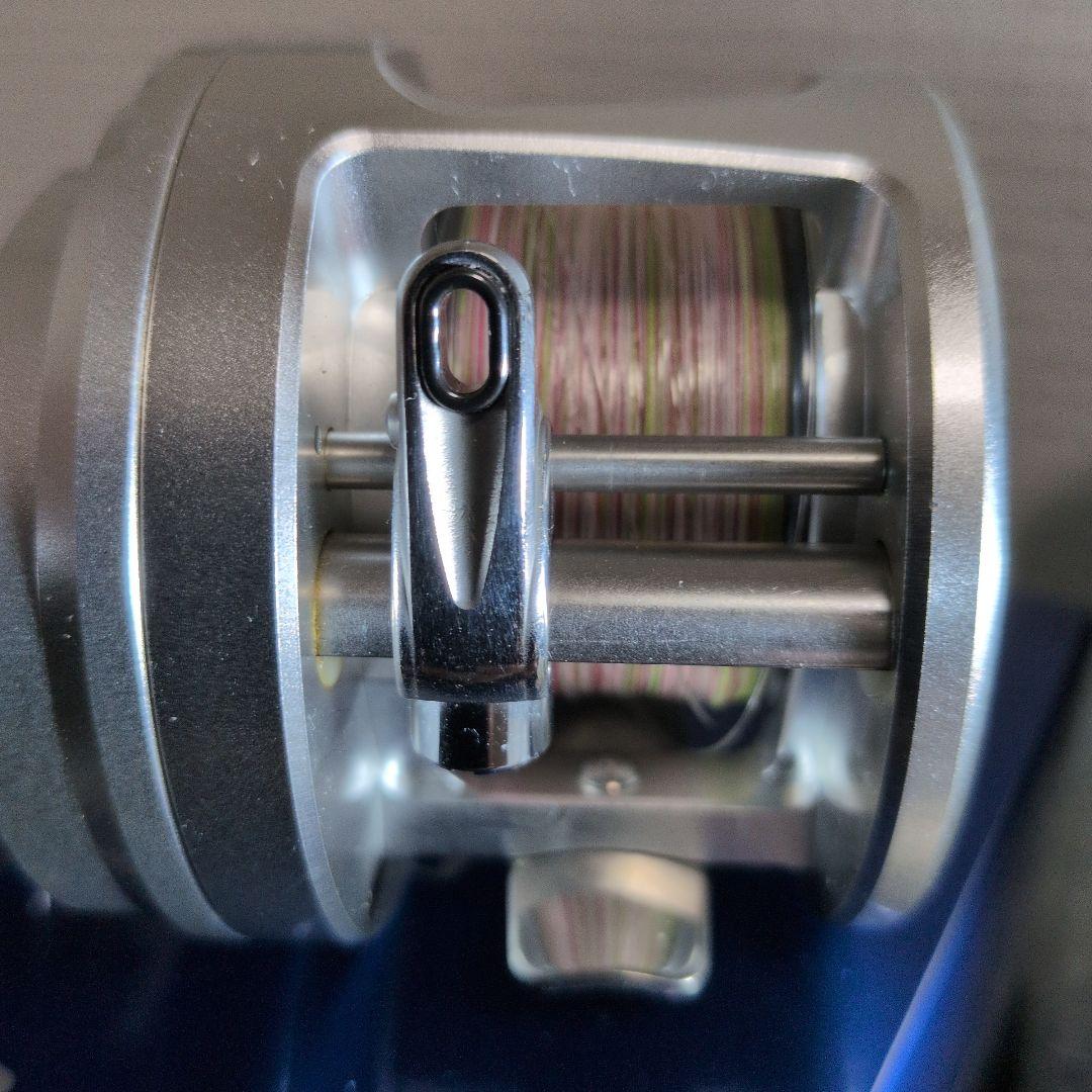 リール yukiSHIMANO 13OCEA CALCUTTA 300HG