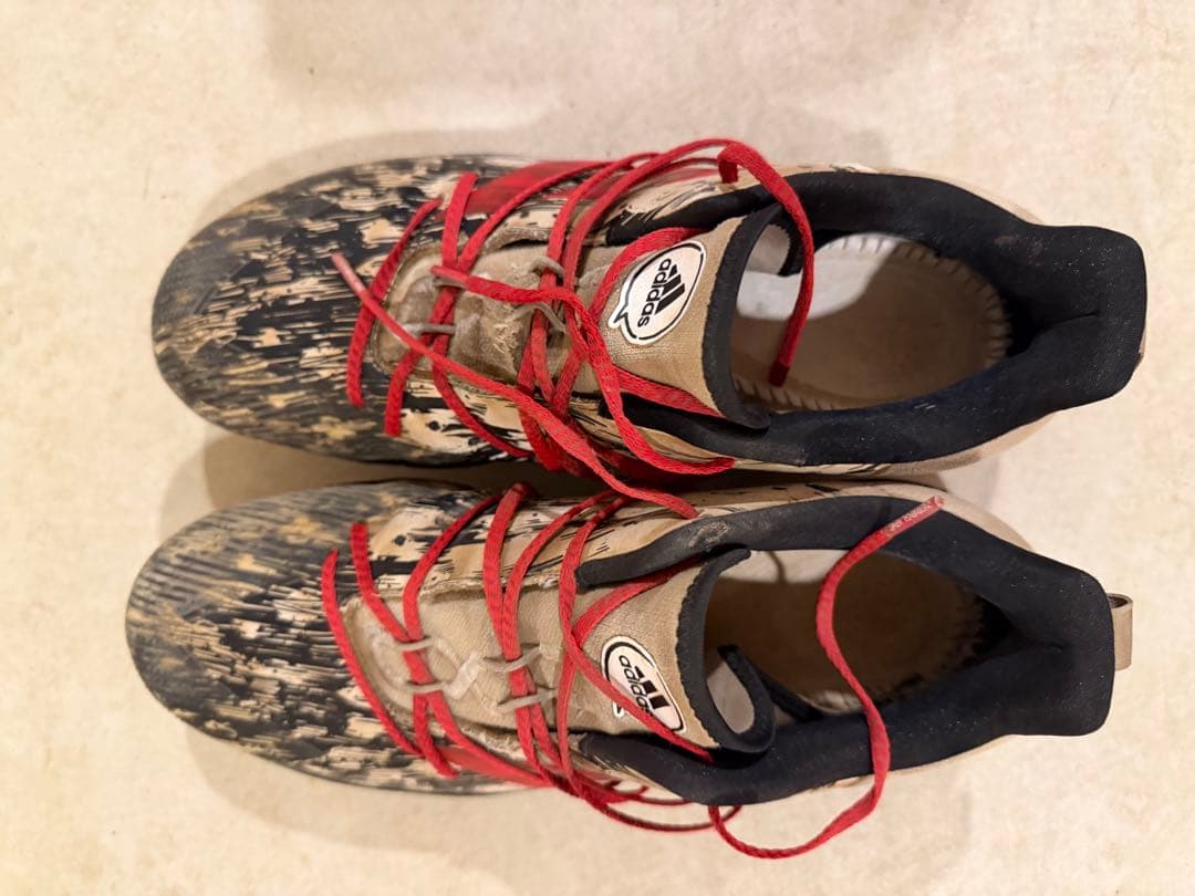 adidas 迷彩柄 スパイク　金具