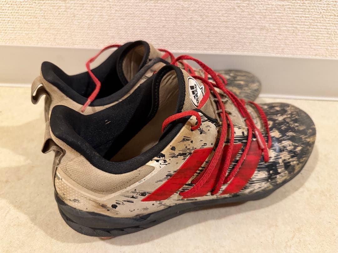 adidas 迷彩柄 スパイク　金具