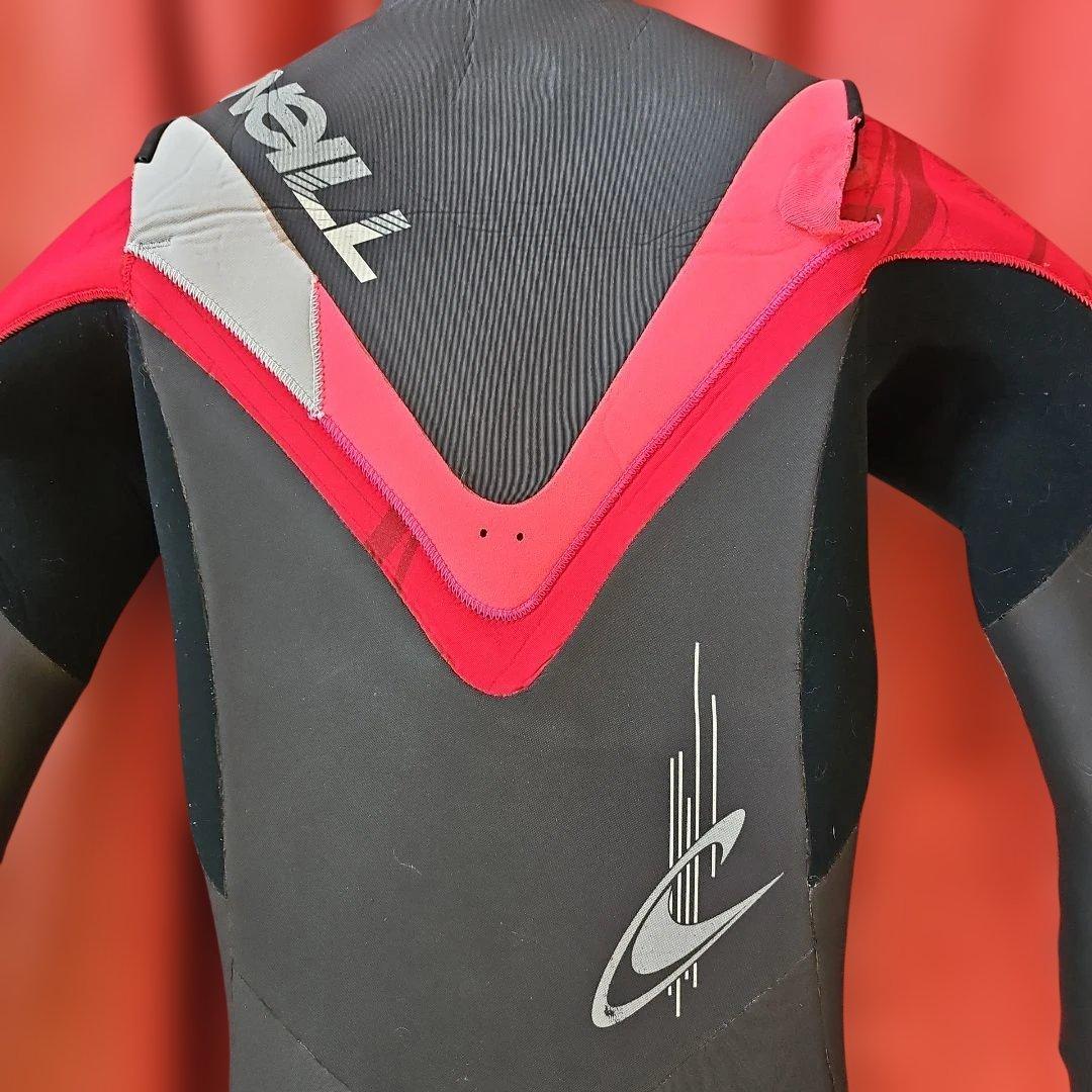 O'NEILL ウェットスーツ 黒と赤