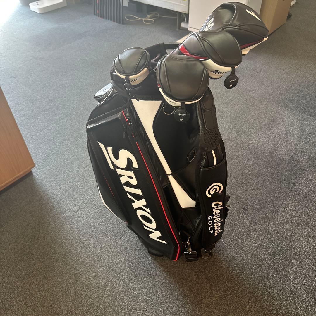 スリクソン　SRIXON キャディバッグ　ツアーモデル
