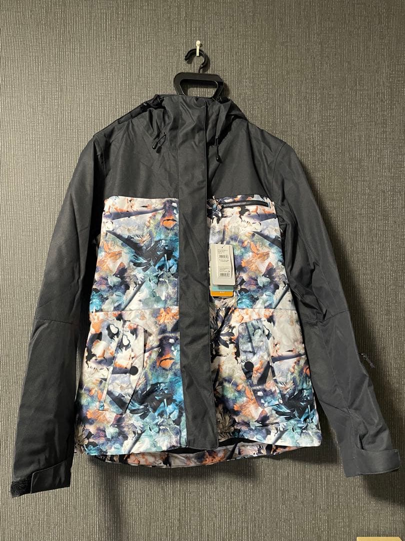 最終値下げ！！【新品未使用】ROXY スノボウェア Mサイズ 上下セット