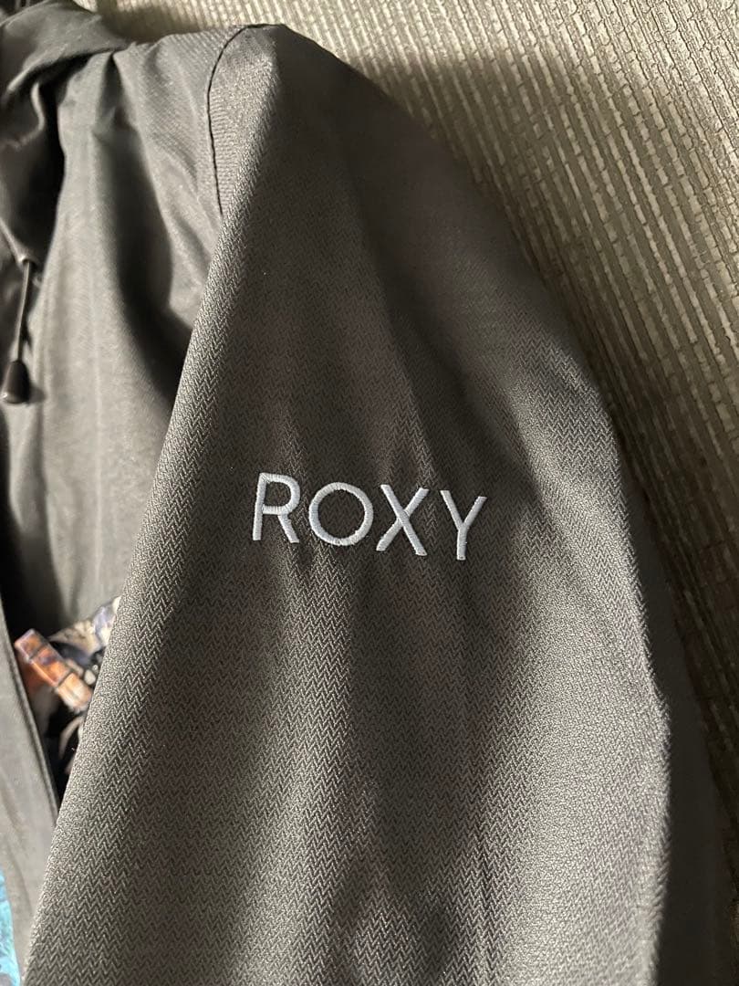 最終値下げ！！【新品未使用】ROXY スノボウェア Mサイズ 上下セット