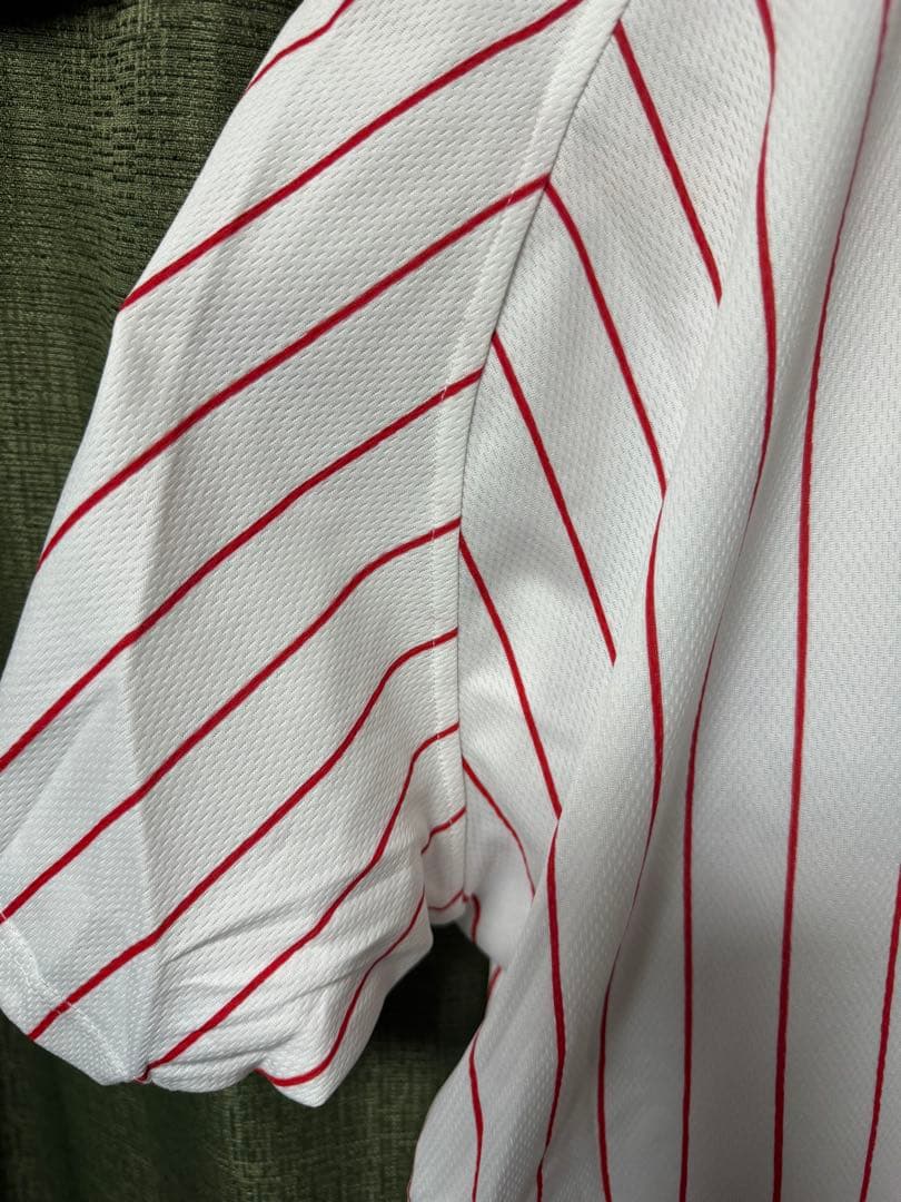 東京ヤクルトスワローズ 復刻ユニフォーム プライベートサイン入り(山田哲人)