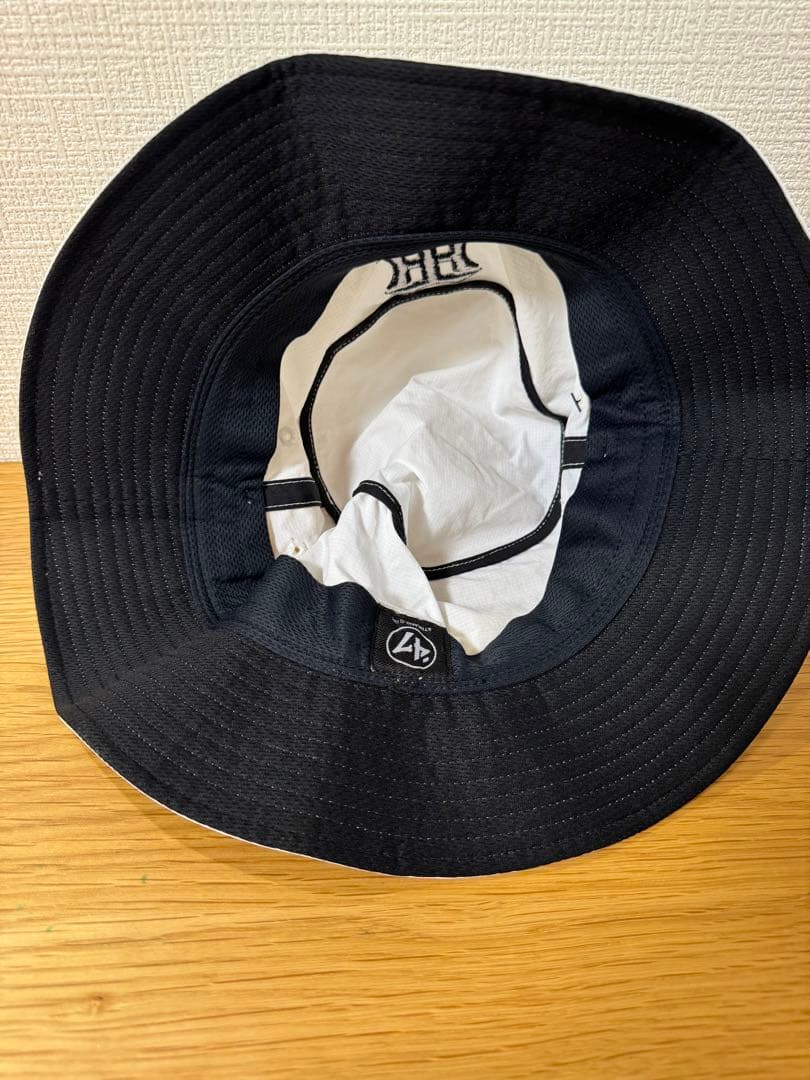 阪神タイガースTigers ブラー '47 BUCKET HAT ホワイト