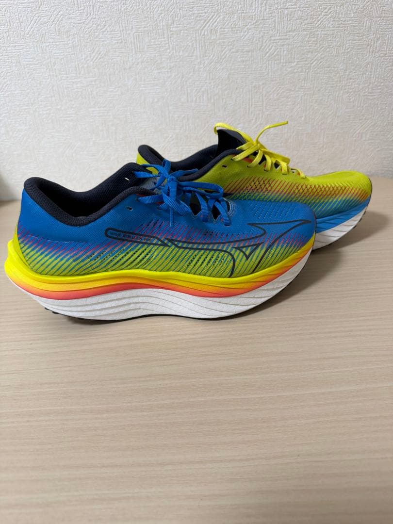 ミズノ　ランニングシューズ　トレーニングシューズ　ブルー×イエロー　27