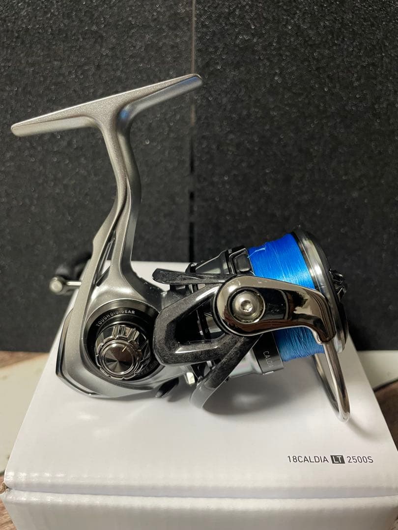 【美品】ダイワ 18 カルディアLT 2500S スプール スタンドセット