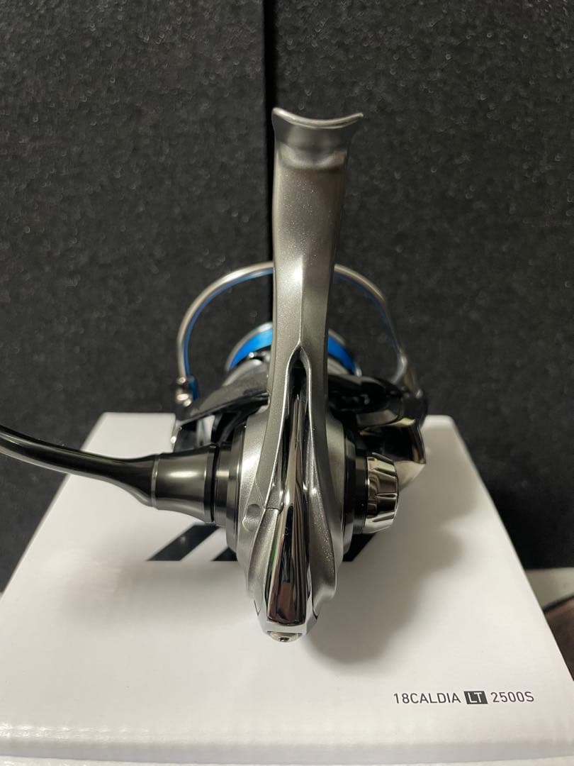 【美品】ダイワ 18 カルディアLT 2500S スプール スタンドセット
