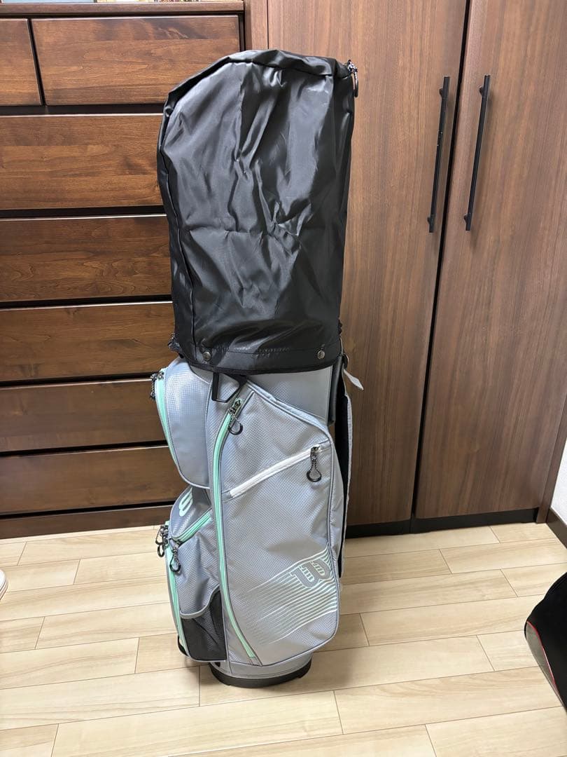 【新品】Wilson 複数ポケット付　グレー　キャディバック