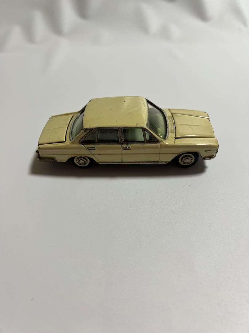 【激レア】ミニカーヨネザワトイズ　ダイヤペット日産セドリックカスタムシックス