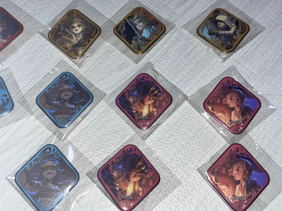 【セミコンプ＋4種重複】第五人格　ダイヤ型　トレーディング缶バッジ【バラ売り可】