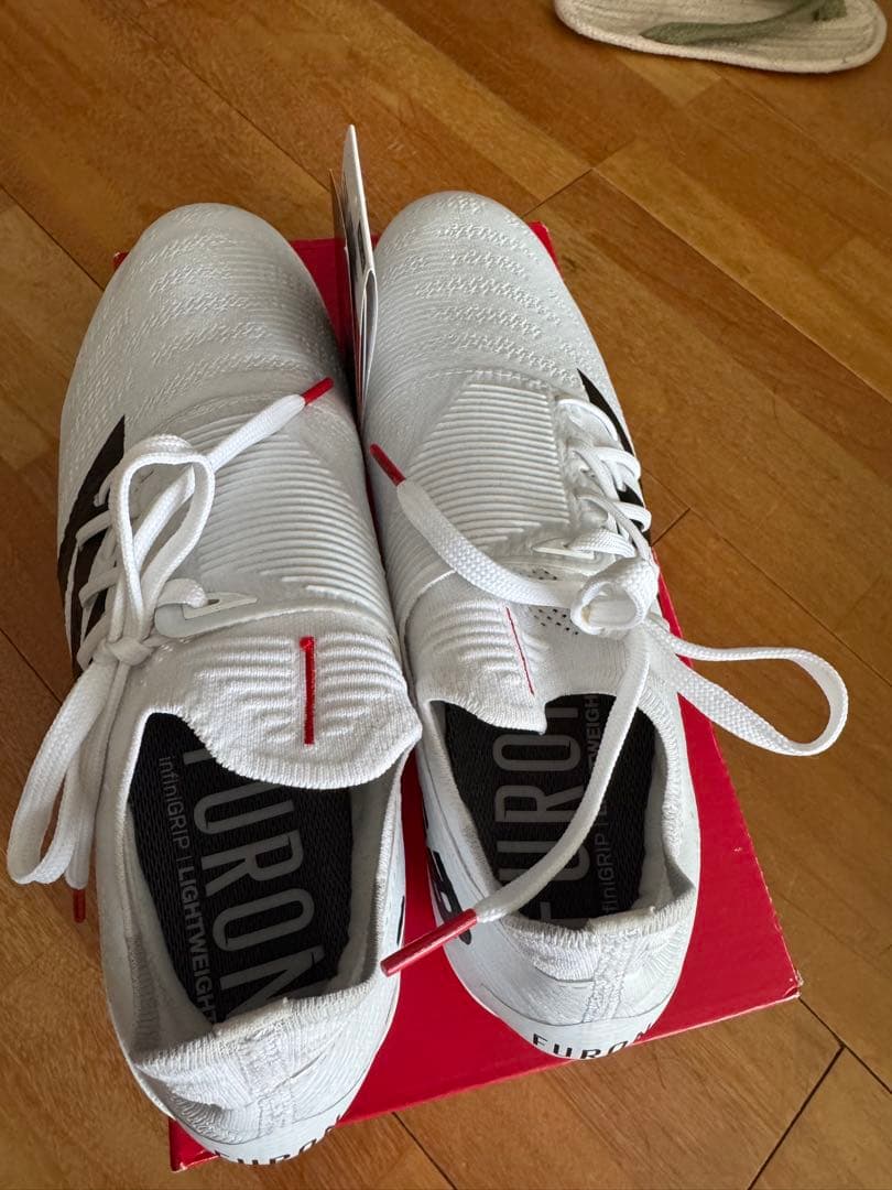 新品　未使用New Balance Furon サッカーシューズ