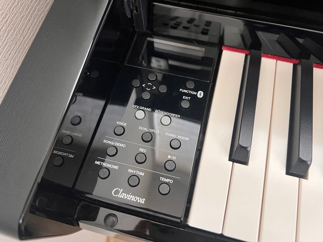 YAMAHA CLP-685 Clavinova 鏡面ブラック 椅子・マット付き