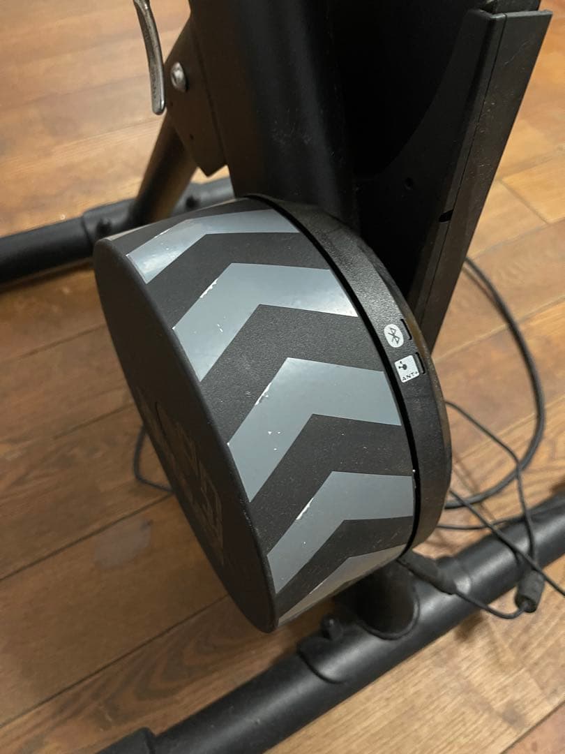 アクセサリー Wahoo KICKR CORE