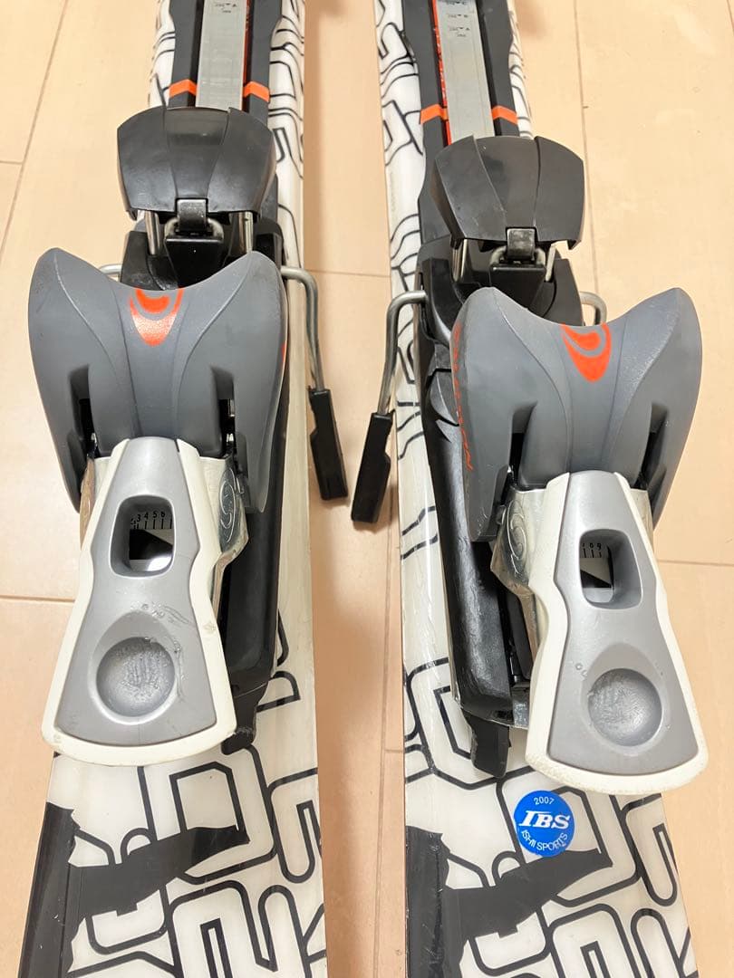 SALOMON サロモン AXESS アクセス ミッドスキー 大阪手渡し可能