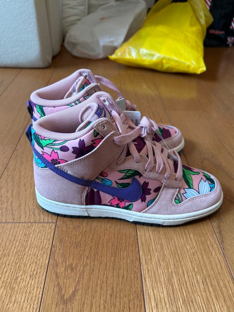 【新品タグ付き】NIKE WMNS DUNK HIGH SKINNY 24cm