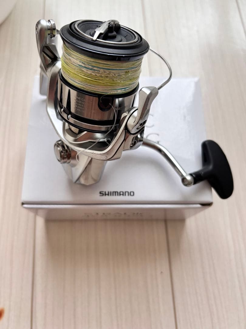 ジャンク品　SHIMANO スピニングリール シルバー