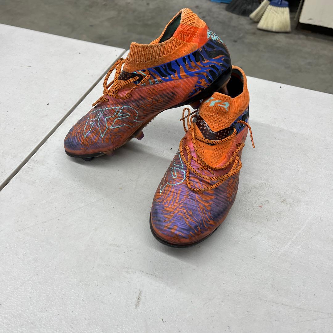 サッカースパイク プーマフューチャー